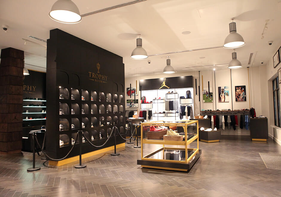 新闻分享 / 球鞋店铺 trophy room 店内空间一览