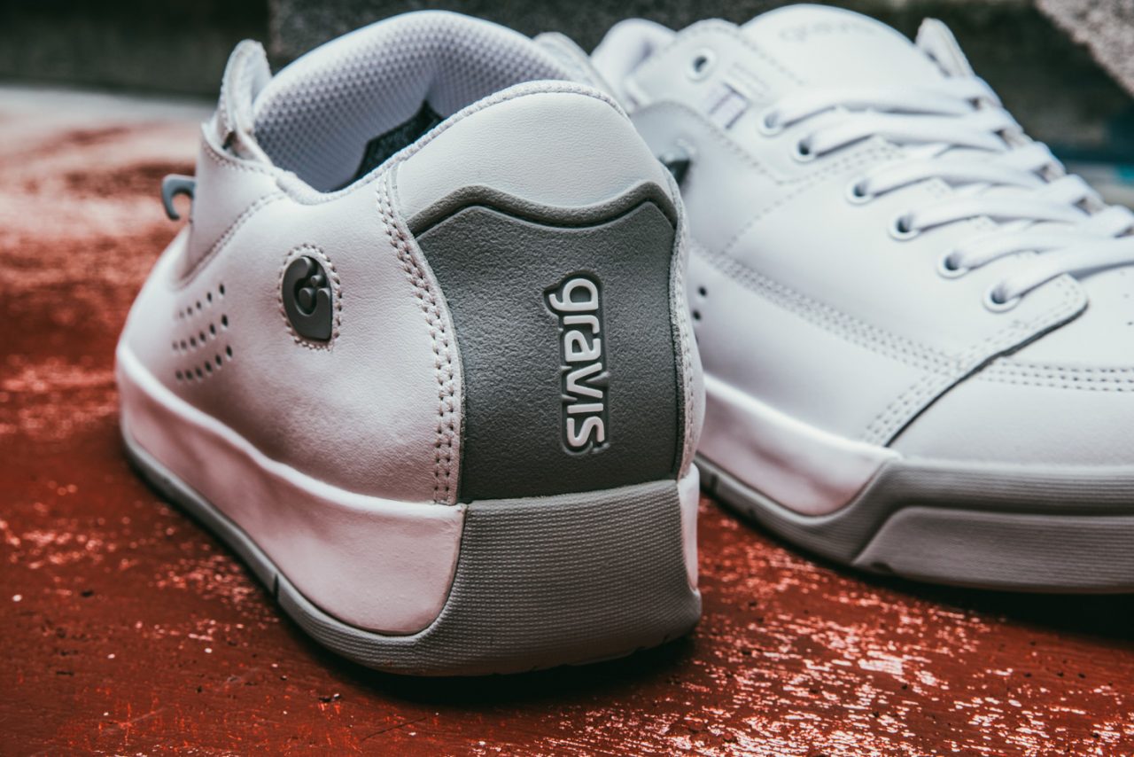 gravis 为运动鞋款再造新定义